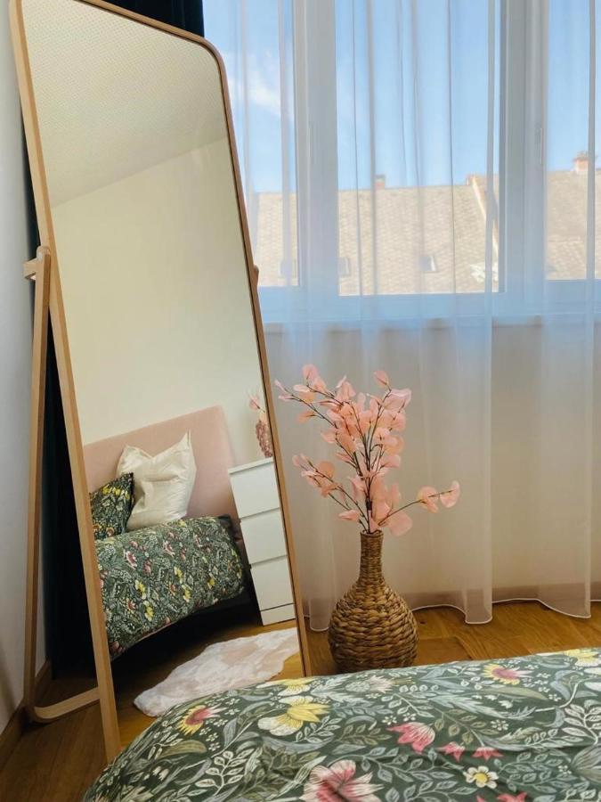 Vinestia Cityloft Storchenblick, Non-Serviced Appartement Leibnitz Ngoại thất bức ảnh